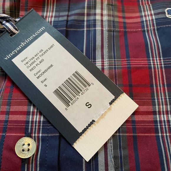 SALE! NWT Vineyard Vines red and blue plaid button down shirt Men’s Small inBOX - Picture 3 of 3